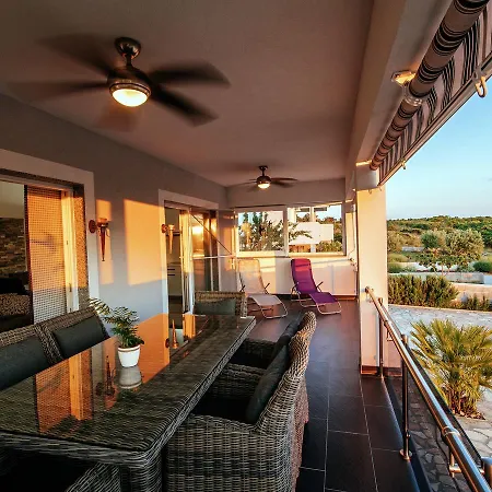 Holiday home Beautiful Holiday In With Swimming Pool *
