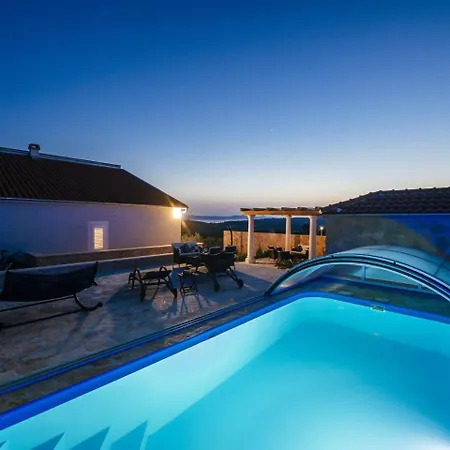 Beautiful Holiday In With Swimming Pool * Debeljak